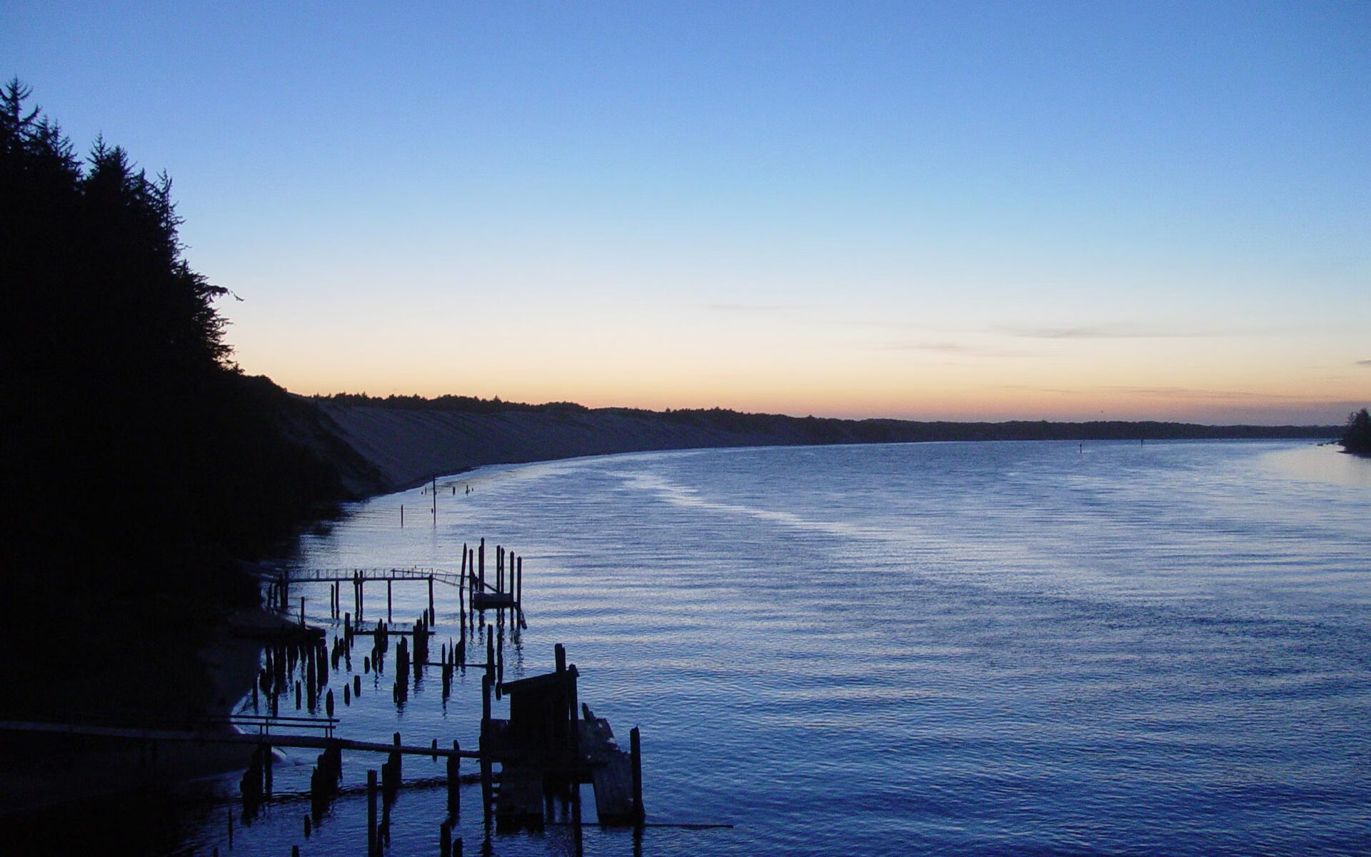 开云娱乐app安全登录-达里尔·基：他用无与伦比的防守意识和突破能力成为全黑队的中场屏障