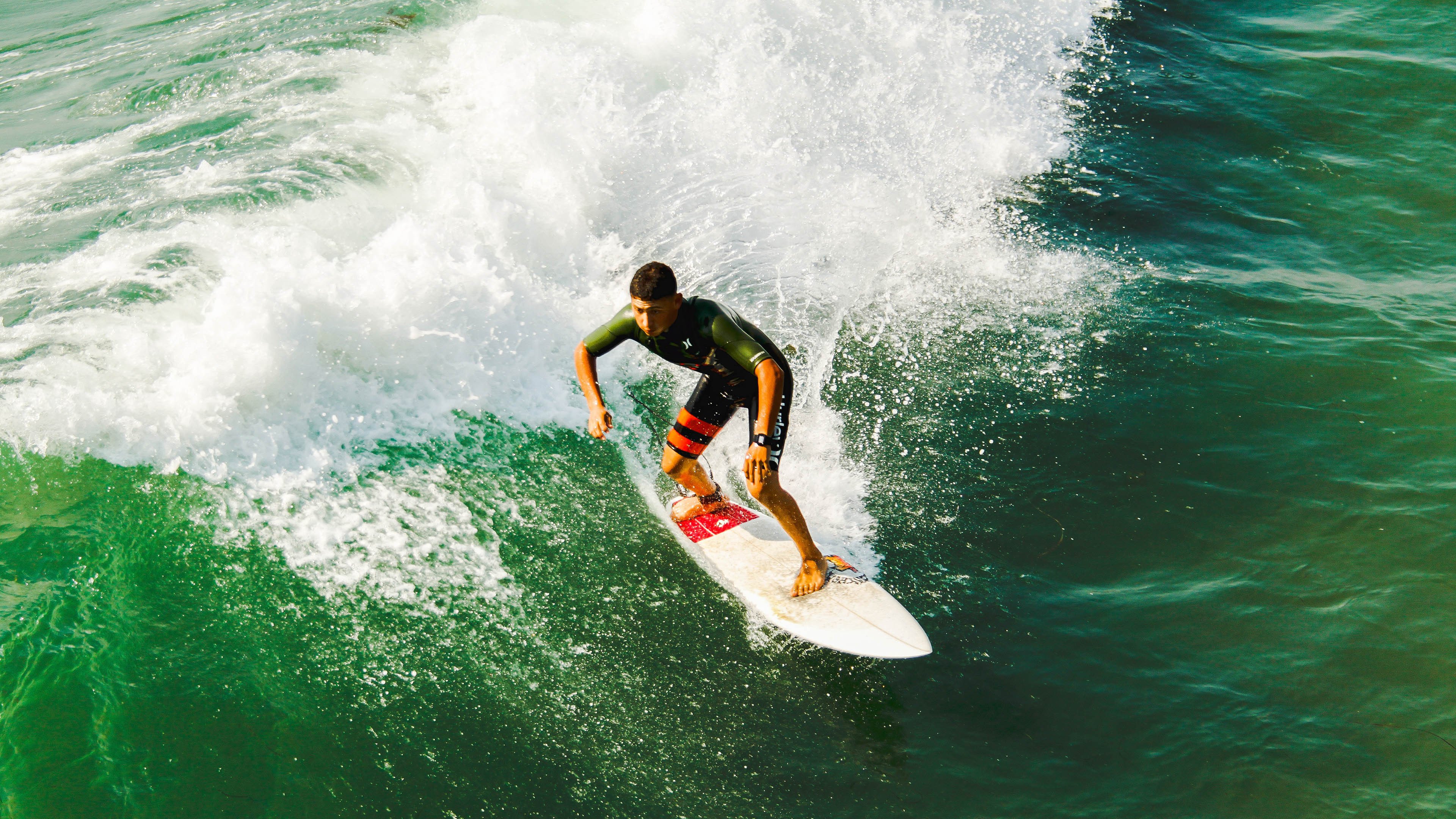 “英超豪门鏖战，冠军悬念逐渐揭晓”，英超新豪门