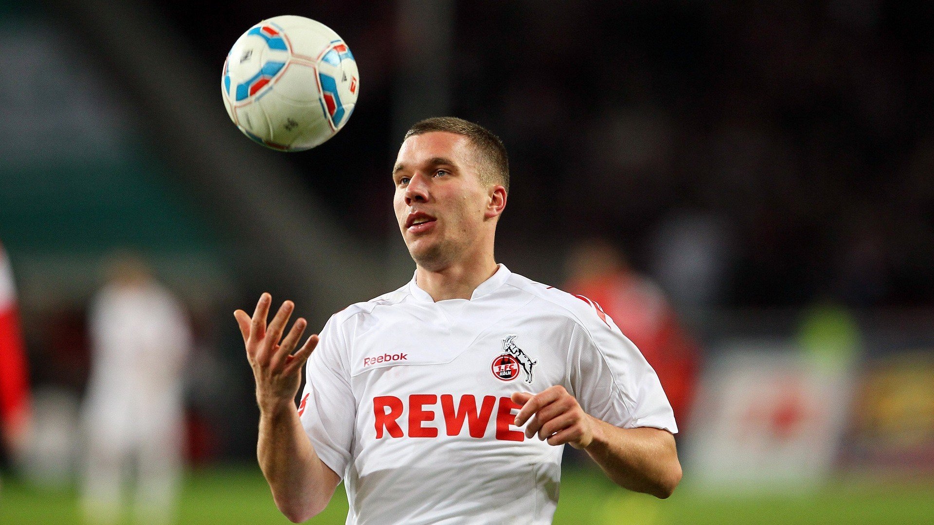 从淘汰赛到冠军：球队的欧冠“成长之路”，欧冠淘汰赛机制